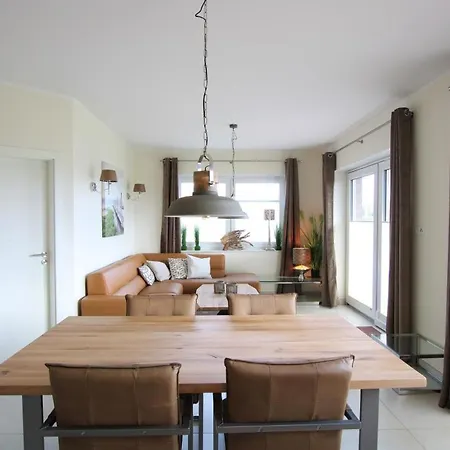 Seeblick 5 - Luxus Am Hafen Apartmán *